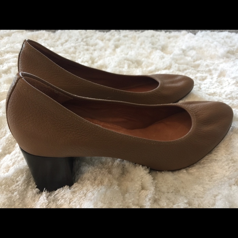 Lanvin Ballerina Cube Heel Camel
